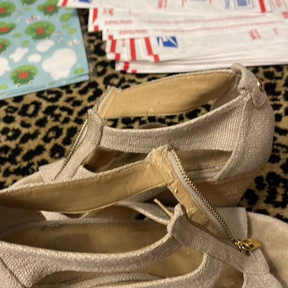 Michelle kors tan platform espadrilles size 7 1/2 m. Nice and comfortable. - Picture 7 of 15